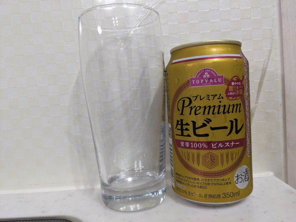 グラスと缶の「トップバリュ」プレミアム生ビール